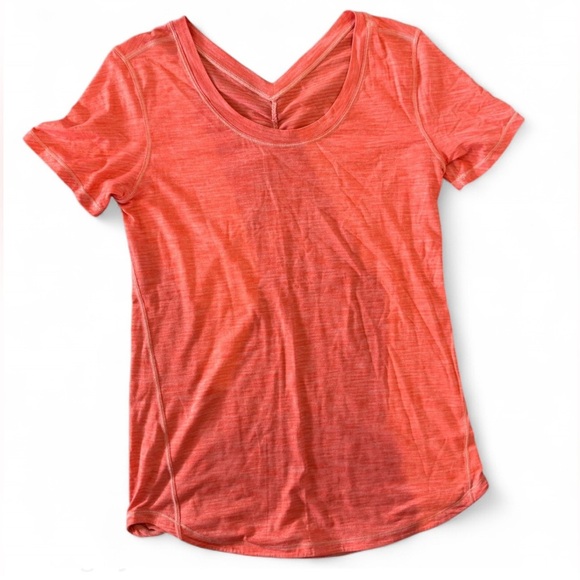 Lululemon Athletic Women’s Coral/Red Workout Vneck Short Sleeve Tee size 6 - Picture 1 of 5